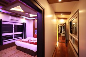 Alleppey Houseboat Cruise Experience