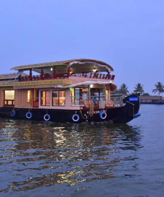 Eco-Friendly Houseboating: Sustainable Practices on the Water