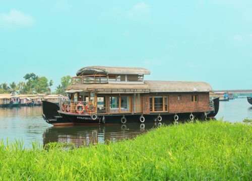 The Best Houseboat Packages for Families