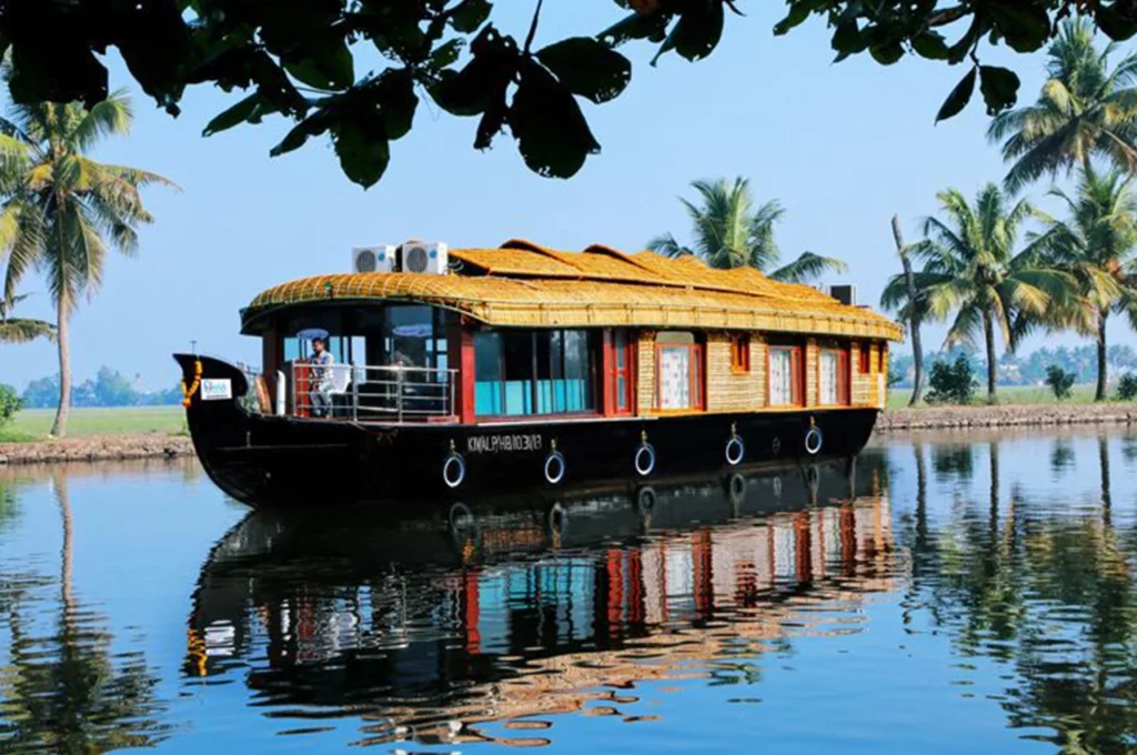9 Reasons Why Alleppey’s Houseboats Are a Must-Experience