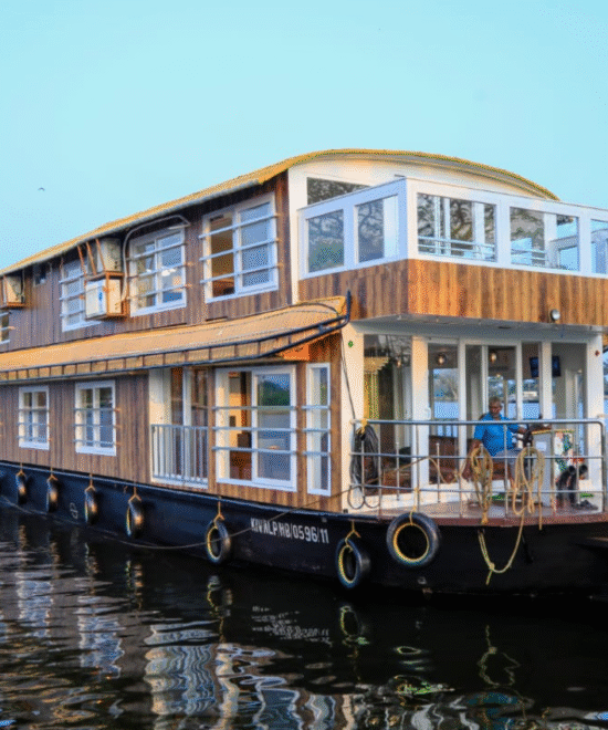 Best Things to Do on A Kerala Backwater Cruise in Alleppey