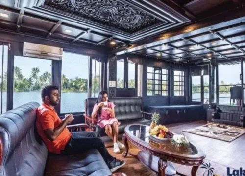 Best Time to Visit Alleppey for Houseboat Stay: Month-by-Month Weather & Crowd Guide