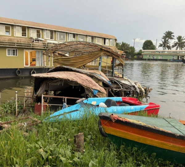 why some houseboats are not safe