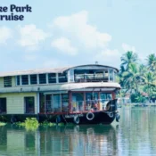 Alleppey vs Kumarakom Houseboats: Which Backwater Destination is Right for You?