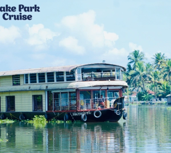 Alleppey vs Kumarakom Houseboats: Which Backwater Destination is Right for You?