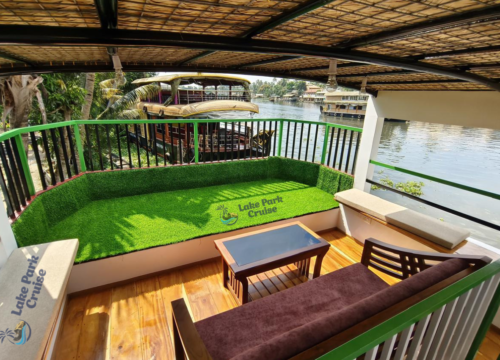 Deluxe, Premium & Luxury Houseboats in Alleppey: What’s the Difference?