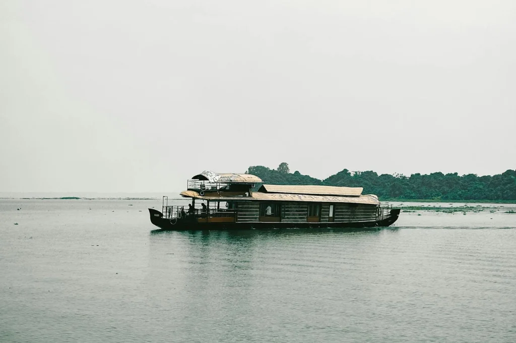 kerala boat house ride