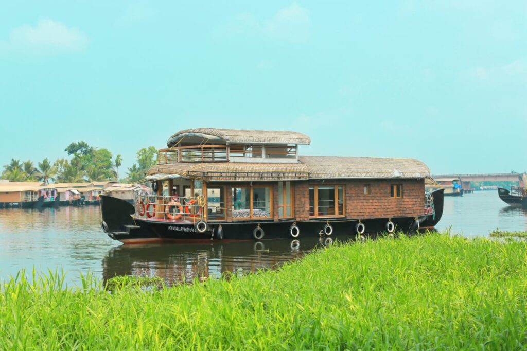 Houseboat Alappuzha Booking